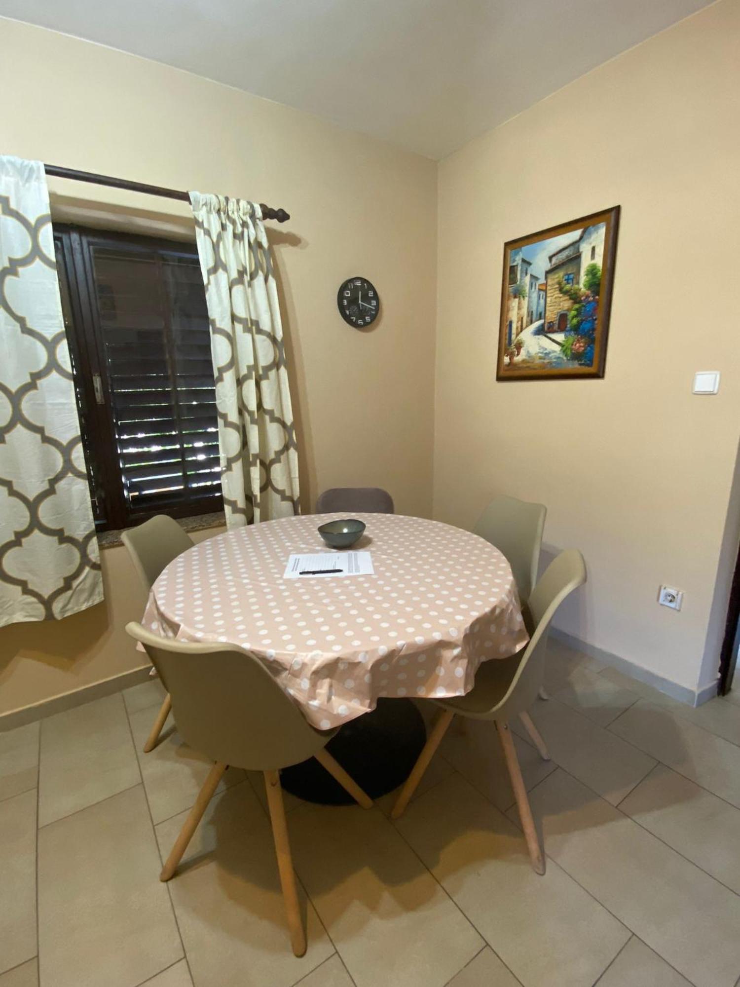Apartmani Marija ポヴリャナ エクステリア 写真